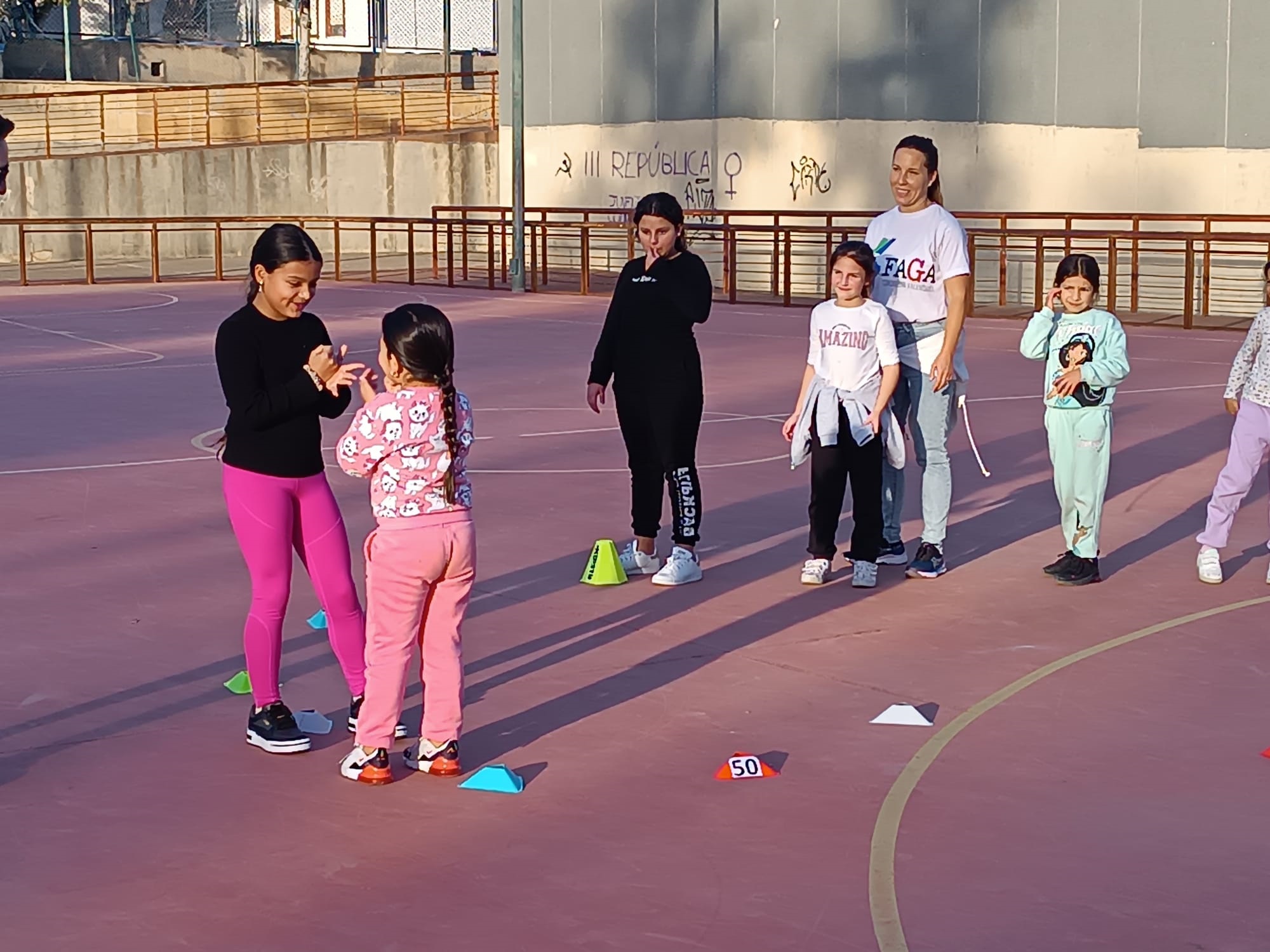   Juegos deportivos al aire libre