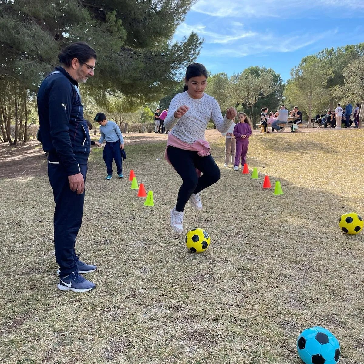   Salida de Impulsa Kumpani con los grupos de Infantil y Primaria al Parque de los Patos de la Universidad de Alicante