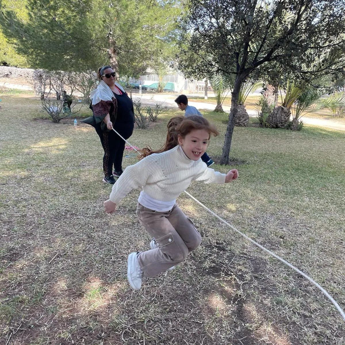   Salida de Impulsa Kumpani con los grupos de Infantil y Primaria al Parque de los Patos de la Universidad de Alicante