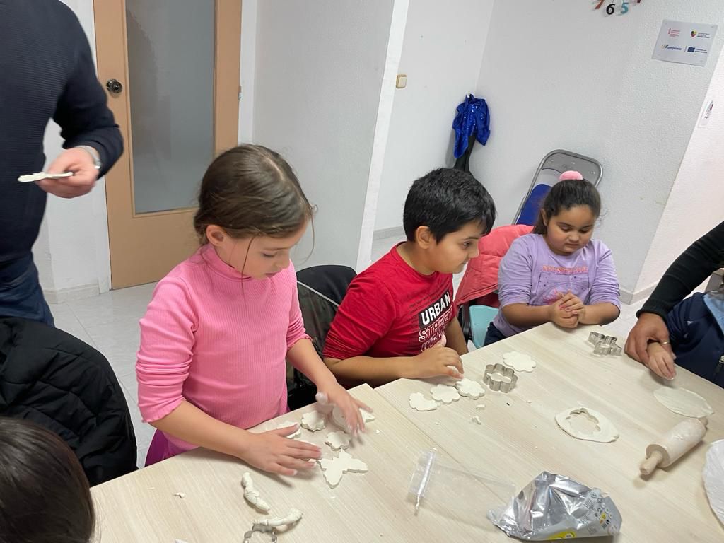  Taller de arcilla con los grupos de Infantil y Primaria