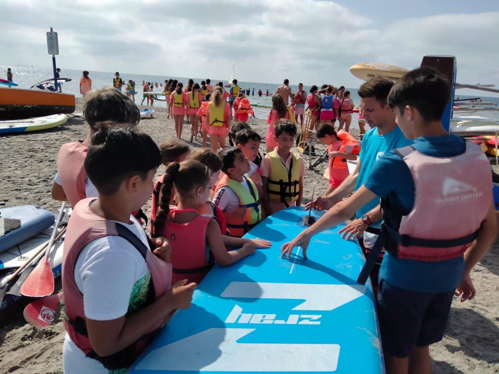  DÍA DE DEPORTES DE AGUA 
   