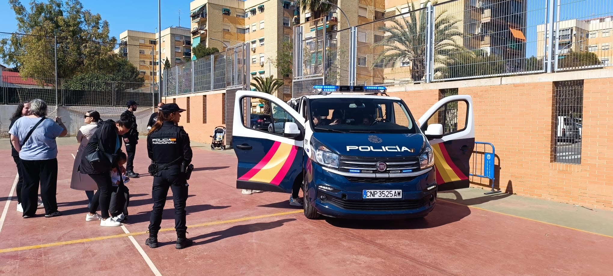  Visita de la Policía Nacional   