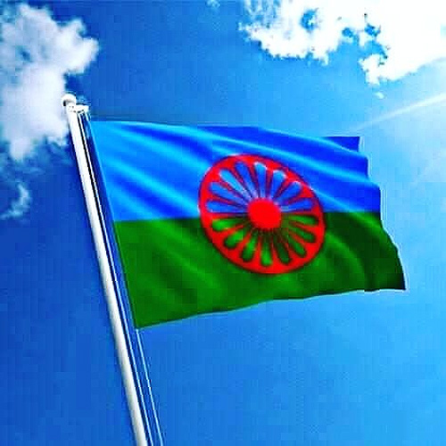 El pueblo gitano entregará el lunes a Page su bandera para que la luzca en  los actos donde esté presente el colectivo